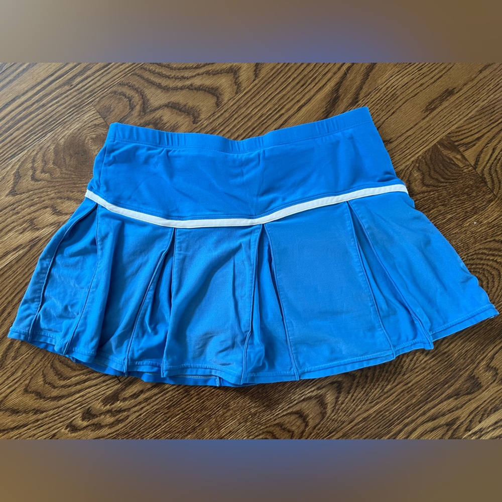 Blue and white pleated Nike tennis skirt with built-in shorts - Picture 2 of 4